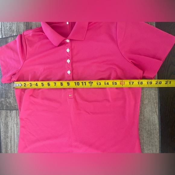 🩷NIKE GOLF Dri-Fit Women’s Hot Pink Shirt Size M🩷 - Picture 3 of 9